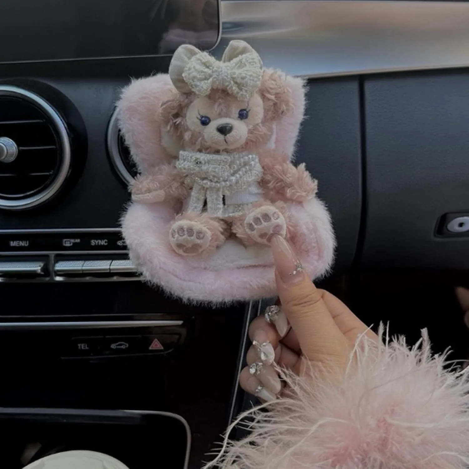 Car Seat for Labubu Dolls with Soft Furry Cushion, Air Vent Clip and Desktop Stand, Cute and Functional Car Ornament for Labubu Fans and Doll Collectors (Pink)