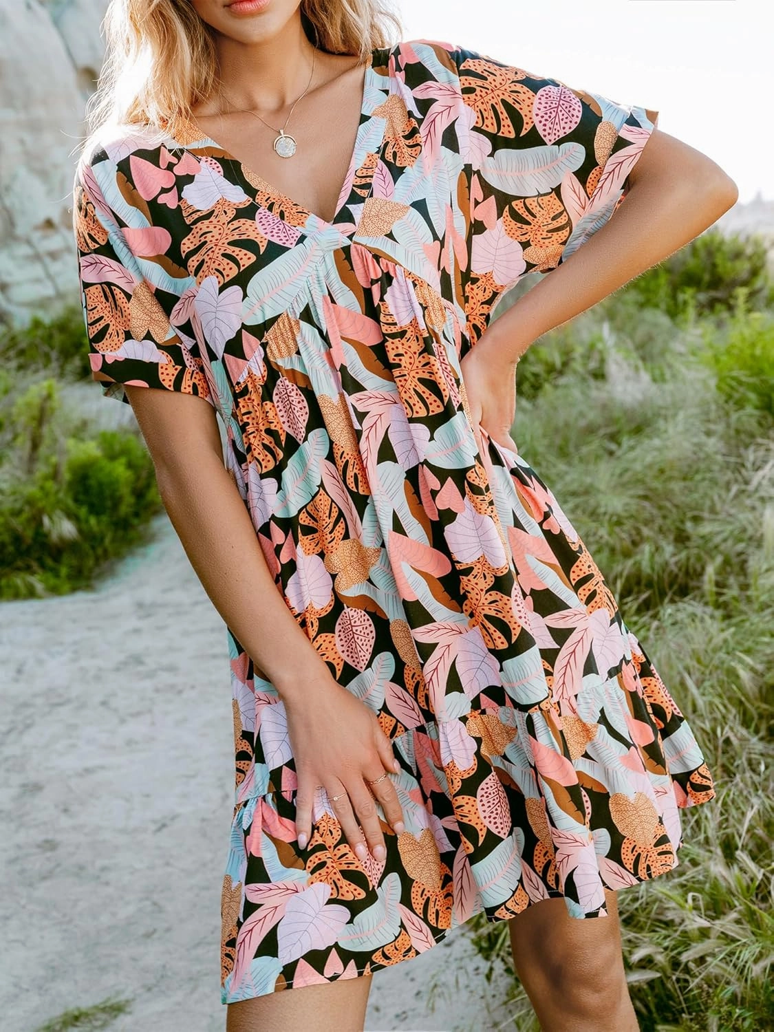 CUPSHE Women's Mini Dress V Neck Tropical Short Sleeve Loose Fit Ruffled Short Summer Beach Dress