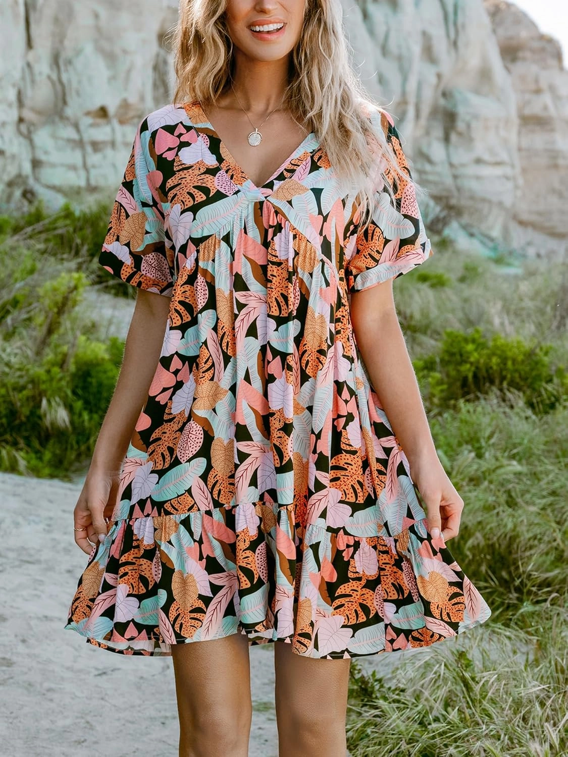 CUPSHE Women's Mini Dress V Neck Tropical Short Sleeve Loose Fit Ruffled Short Summer Beach Dress