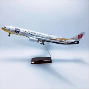 Diecast Plane Model 1:135 Scale for A330 Resin die-Casting Airplane Model with Light and Wheel for Collection (with Light)