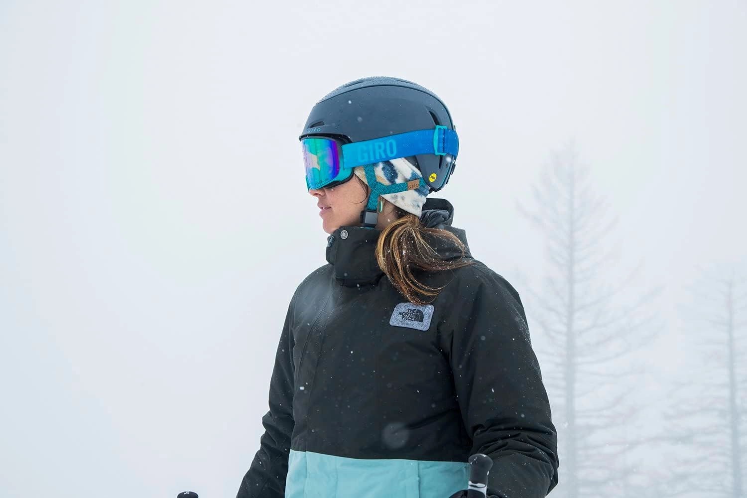Giro Stellar MIPS Ski Helmet - Snowboard Helmet for Women & Youth - Conform Fit Technology