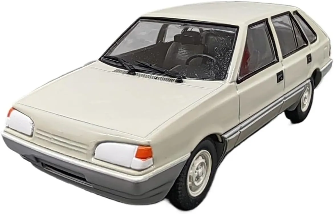 Metal Vehicles Toys 1/43 for FSO Polonez Caro Prototyp Alloy Car Model Static Model Simulation Classic Toy Ornaments Home Or Office Décor