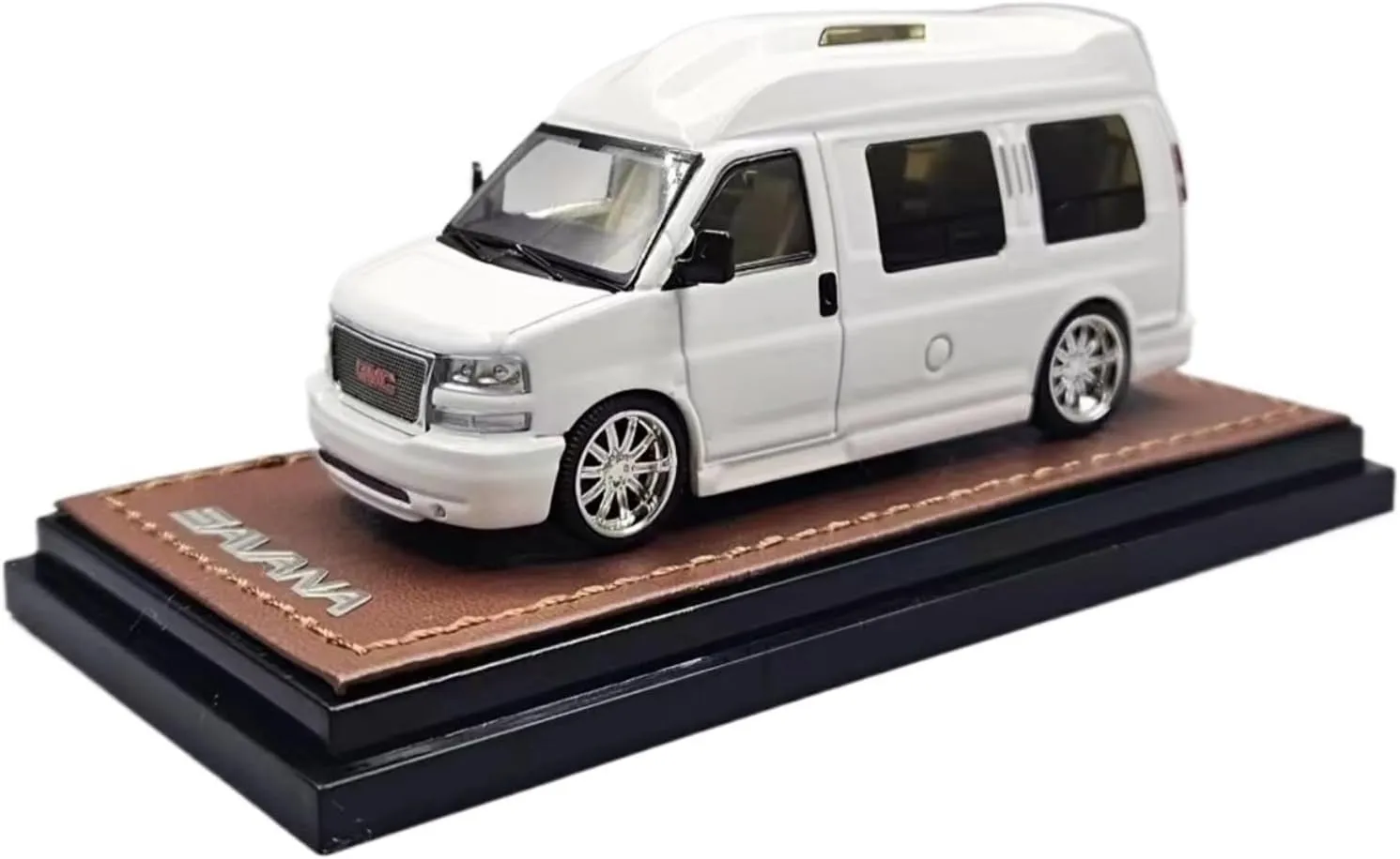 Metal Vehicles Toys 1:64 for Savana Caravan Nanny Car White Metal Ornament Car Model Home Office Desktop Decoration Home Or Office Décor