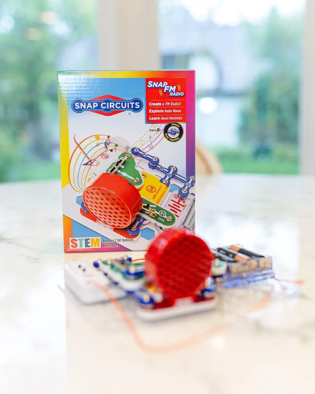Snap Circuits - FM Radio Kit Electronics Discovery Kit