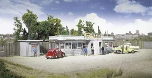 Walthers Cornerstone Series Kit HO Scale Miss Bettie's Diner