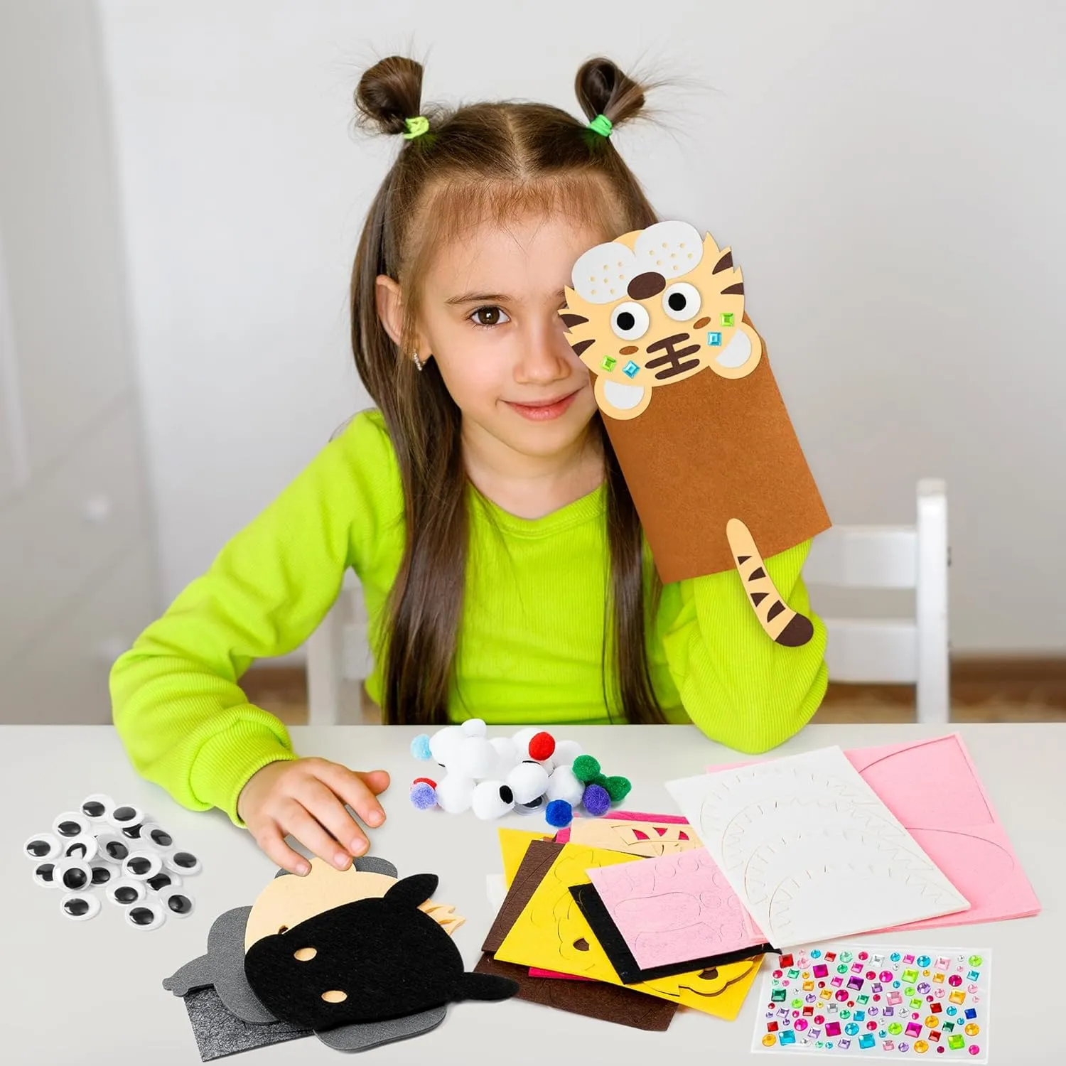WATINC 6Pcs Hand Puppet Making Kit, Art Craft Felt Sock Puppet Toys, Creative DIY Make Your Own Pompoms Wiggle Googly Eyes Storytelling Role Play Party Supplies Gift for Girls Boys (Wild Animals)
