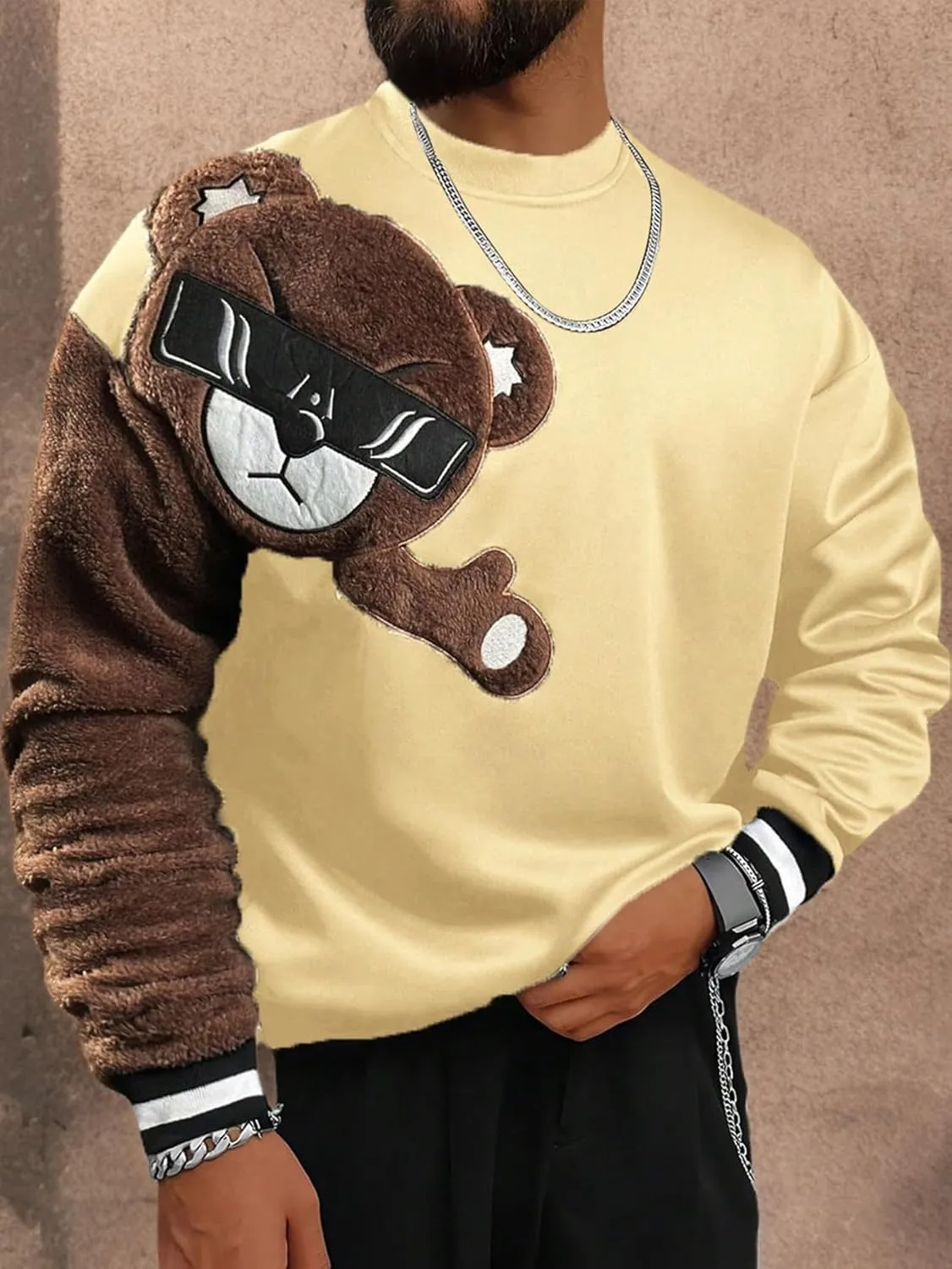WDIRARA Men's Bear Patched Drop Shoulder Sweatshirt Round Neck Long Sleeve Pullover Sweatshirts