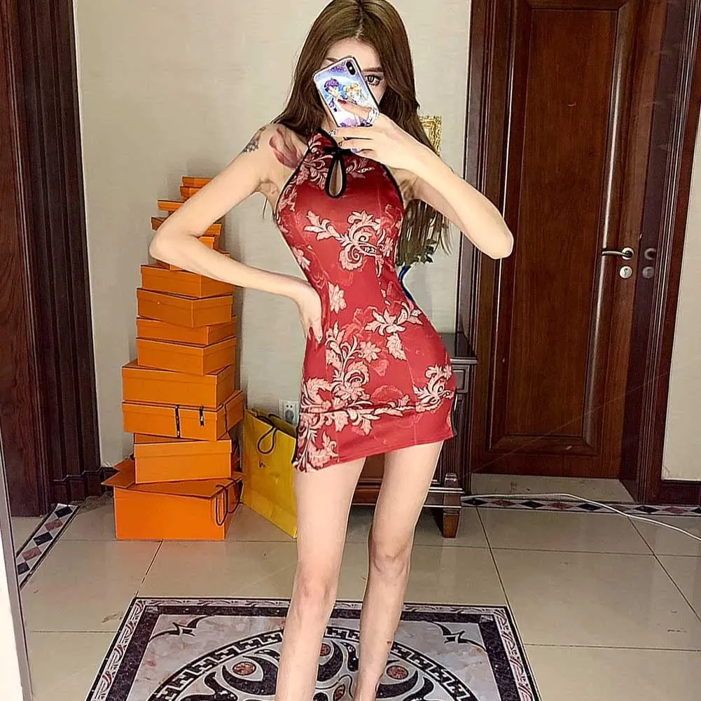Women Sexy Cheongsam Dress Satin Chinese Qipao Traditional Style Split Short Dress Lady Tight Floral Wedding Dress Uniform