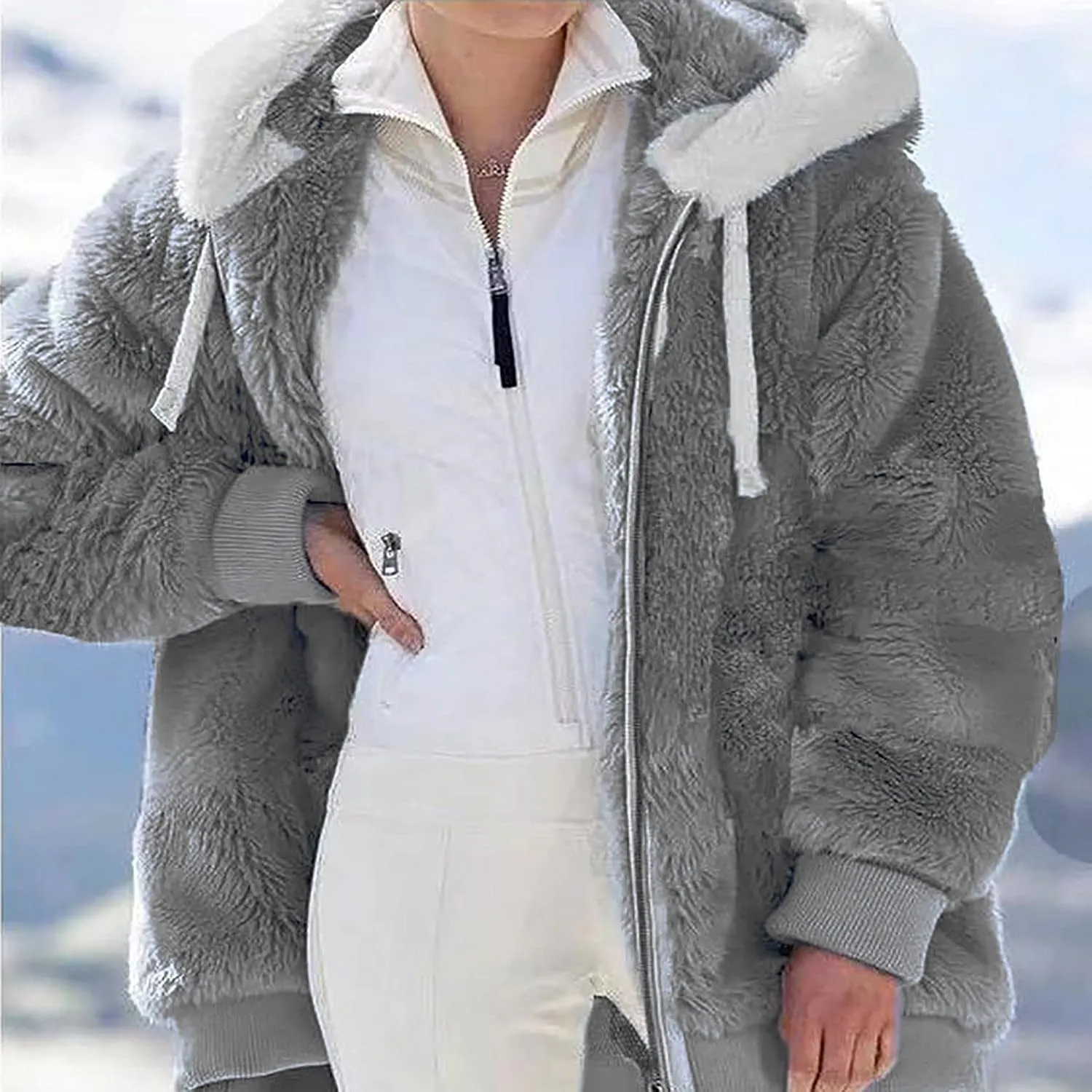 Women's Contrasting Lamb Wool Padded Coat Trendy Faux Shearling Coat Warm Hooded Zip Up Fuzzy Winter Jacket with Pockets
