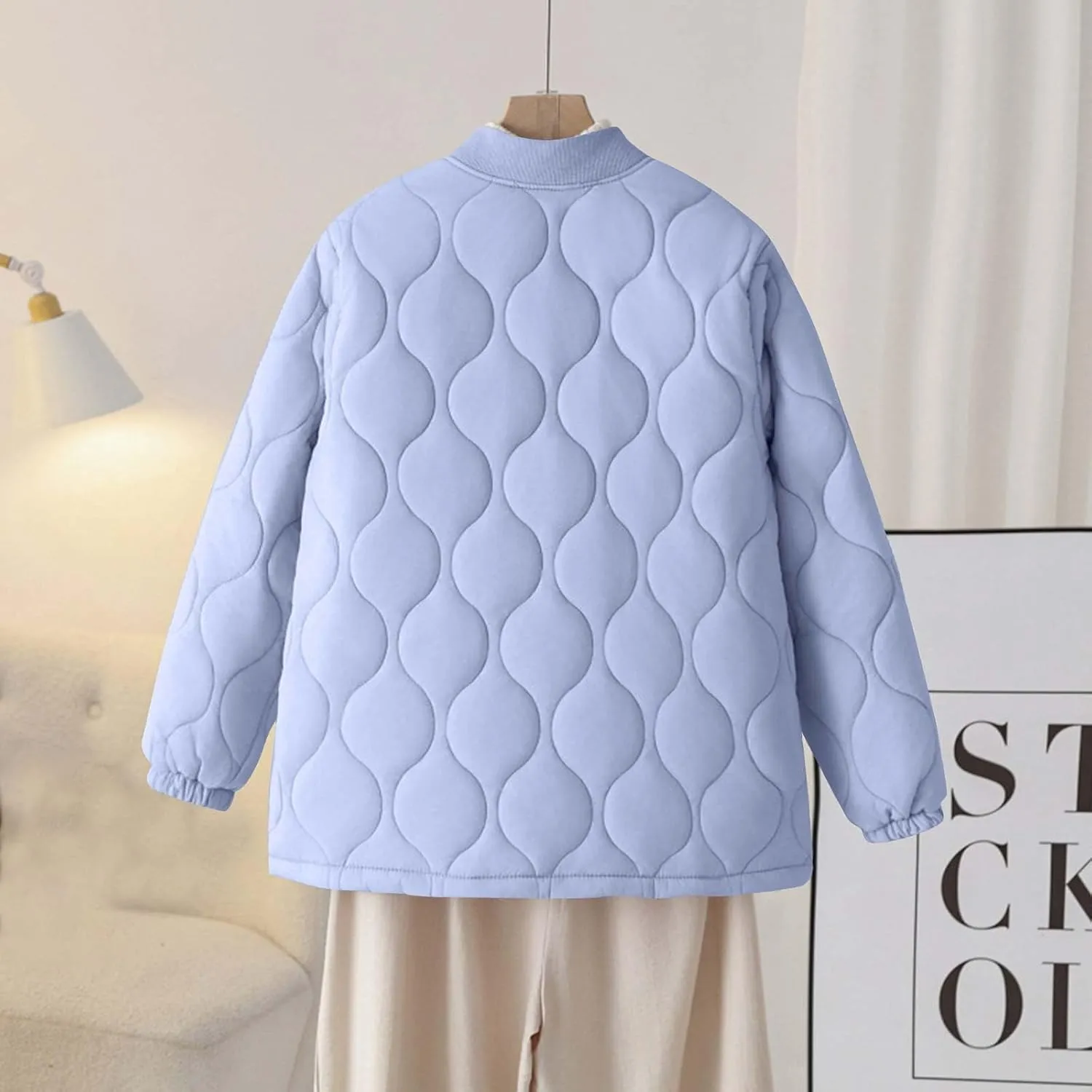 Women's Quilted Jacket Long Sleeve Lightweight Puffer Jacket Button Baggy Winter Coats with Pockets